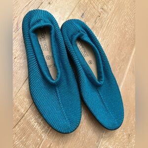 Acropedico Soft Knit Pull On Shoe Women Teal Blue Jewel Tone Comfort sz 39